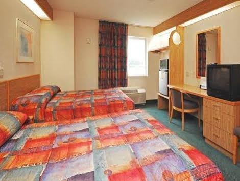 Rodeway Inn Willington North Exteriör bild